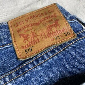 Levis 519 Skinny Jeans 31x30